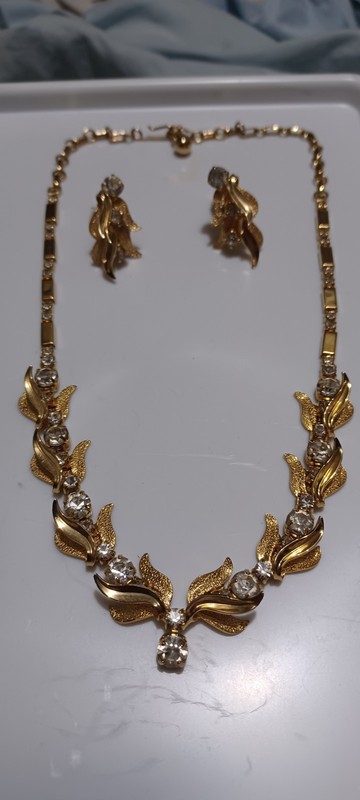 Gold Tone Leaf Clear Crystal Rhinestone Jewelry Set Necklace & Earrings Mcm 50s