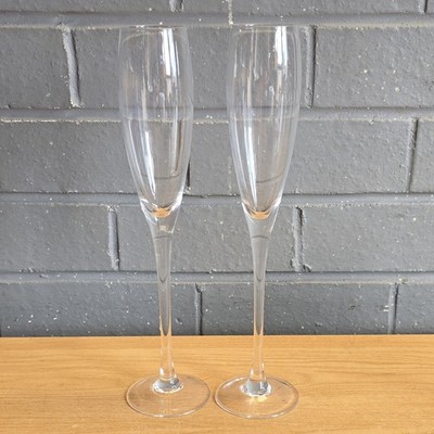 Paar Vintage klare Sektflöten mit Pfirsich Tönung elegante Toastgläser
