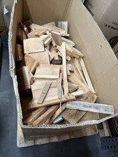 mehrere Kisten Brennholz, Anzündholz Preis pro Stück