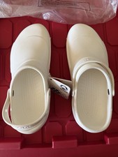 Crocs White Bistro Clogs Men's Size 11 Slip Resistant Non Marking Work Shoes NEW