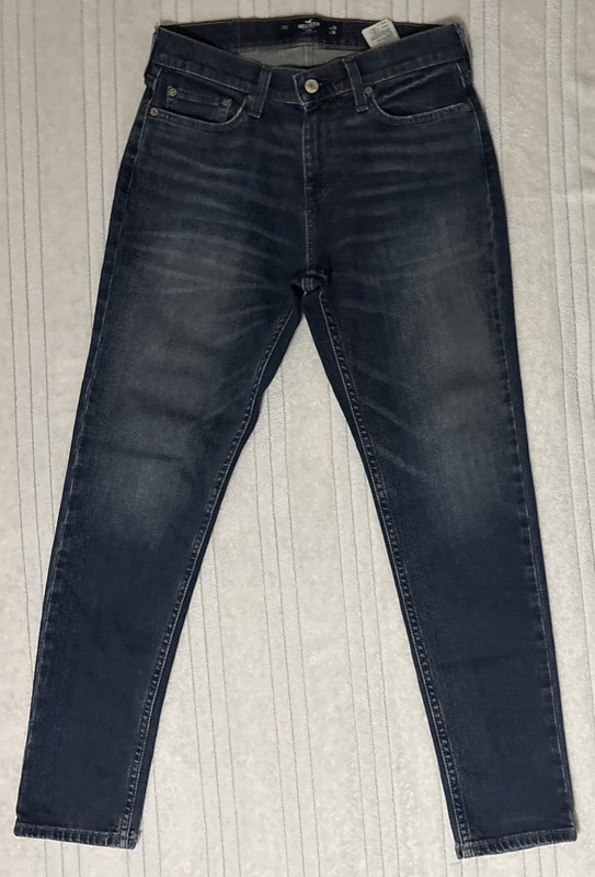Hollister Jeans Men's Size  28x30  Skinny Fit Taper medium Wash Blue Denim