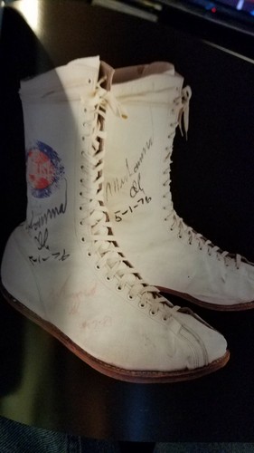 Heritage Sports Auction Sept. 10, 2016, Platinum Night-The Muhammad Ali Auction. - Picture 7 of 8