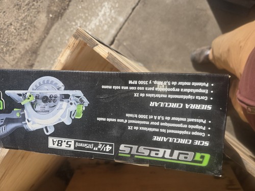 Genesis 5.8 Amp 4 1/2 Inch Circular Saw NEW - Picture 4 of 4