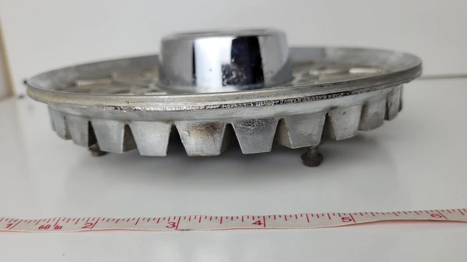 Оригинальный хромированный колпак центральной ступицы колеса 1978 Ford Mustang II - Изображение 3 из 4