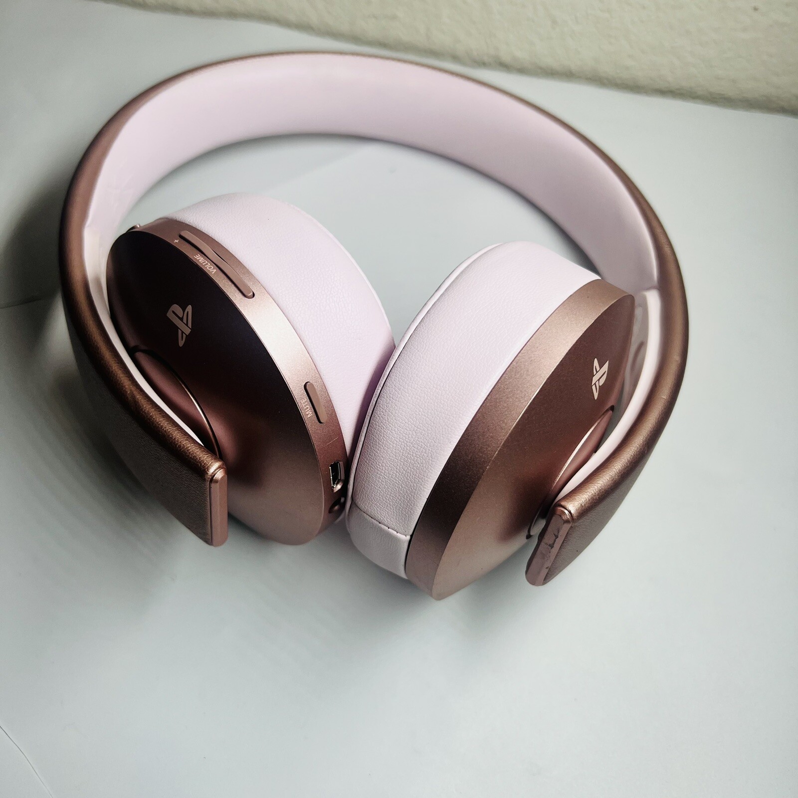 Sony Gold Wireless 7.1 Virtual Surround Sound Gaming Headset for PS4 - Rose Gold