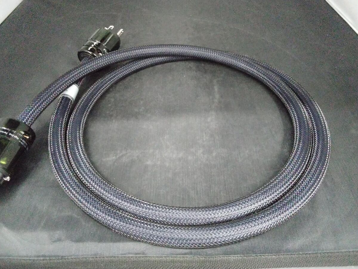Furutech フルテック Absolute PowerⅡ/1.8m 1本 電源ケーブル Furutech フルテック Absolute PowerⅡ/1.8m 1本 電源ケーブル