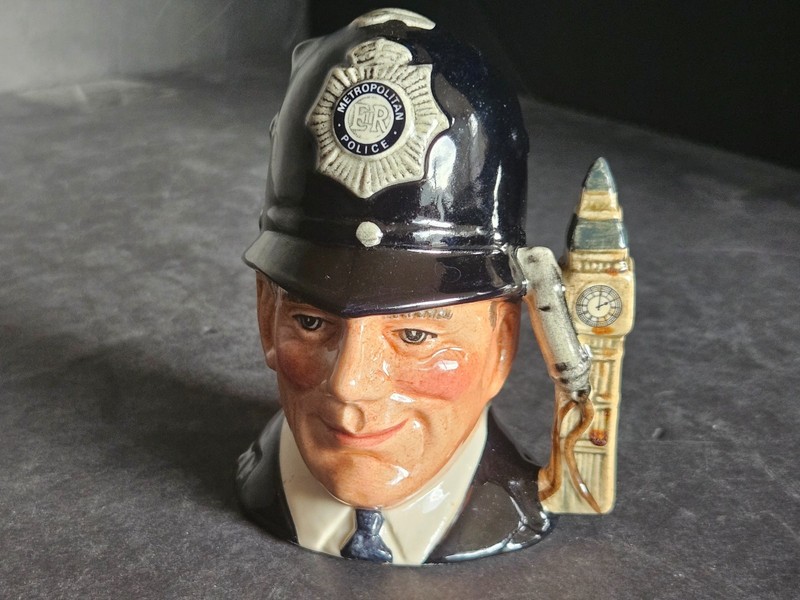 Royal Doulton The London "Bobby" Cup 1985