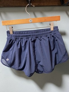 "Corto forrado Lululemon para mujer talla 6 True Navy Hotty Hot talla baja 2 5"""
