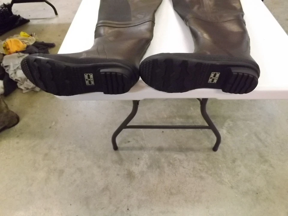 Magellan Brown Rubber Fishing Gear Outdoors Men's Steel Shank Hip Boots Size 9 - Image 4 of 4