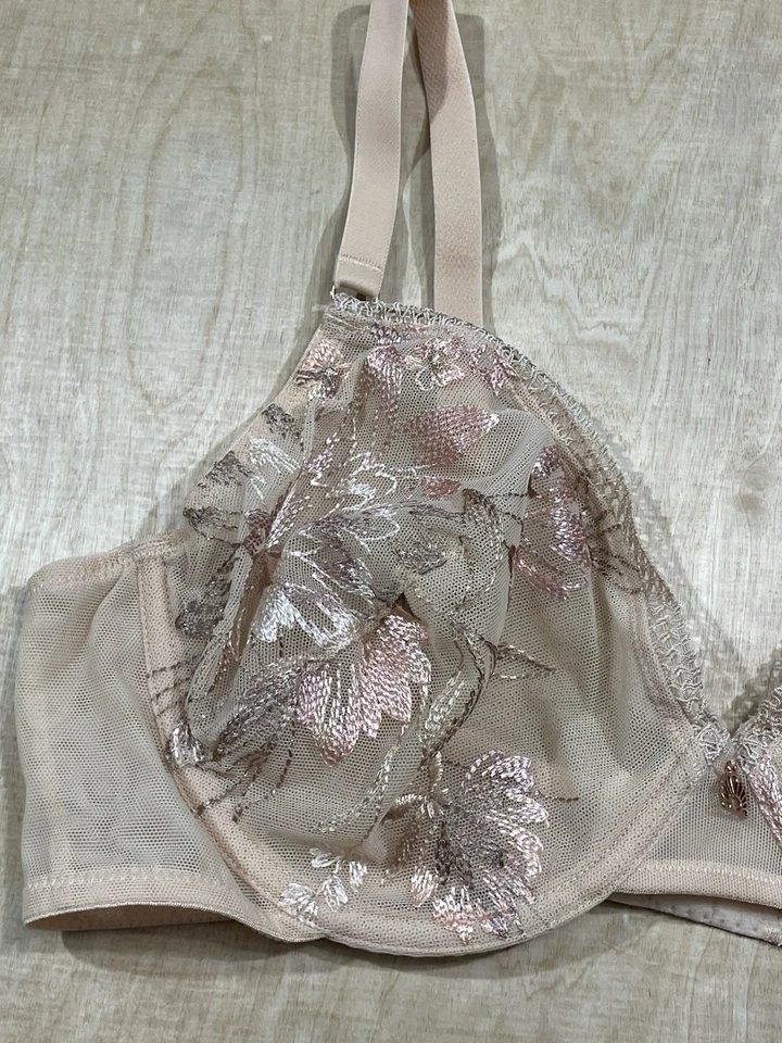 Wacoal Semi Demi Sheer Embroidered Underwire Bra Sz 36D (Limited Edition) - Image 4 of 4