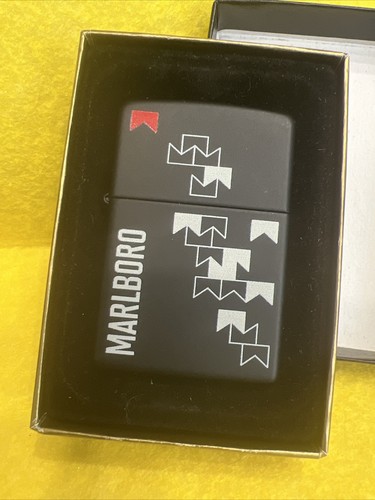 Zippo 2012 Marlboro publicidad negro mate logotipo rojo - Imagen 2 de 6