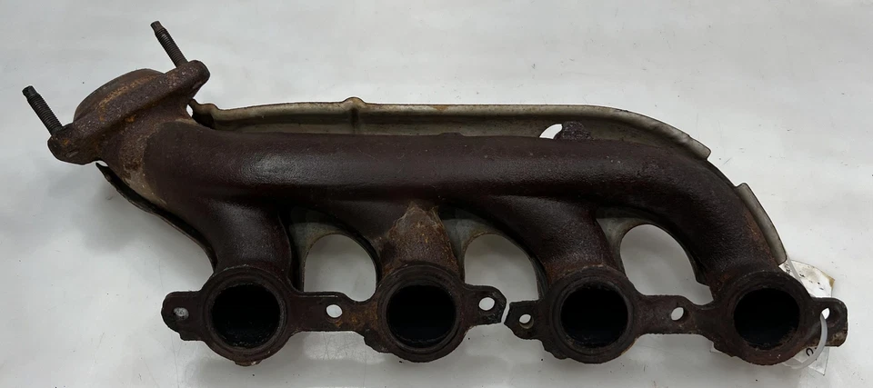 02 03 Chevy Silverado LS Exhaust Manifold w/o EGR RH Passenger Side OEM 12602038 - Image 4 of 4