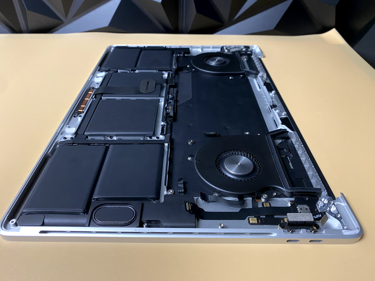 OEM Apple MacBook Pro 16 inch 2019 A2141 Top Case w/Battery Silver