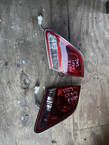 2005-2006 Lexus ES330 Left and Right Side Tail Light Back-Up Lamp (on trunk) OEM