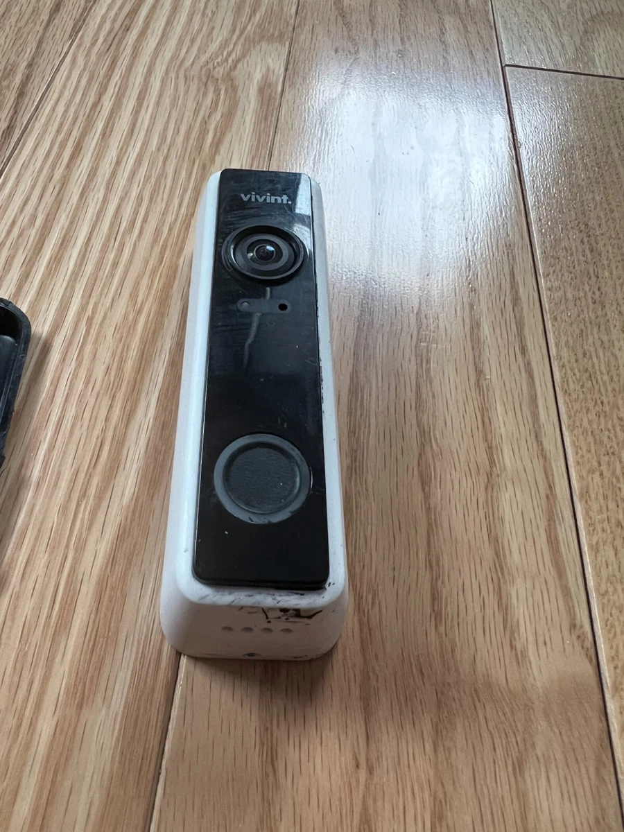 Vivint Doorbell Camera VS DBC300 WHT