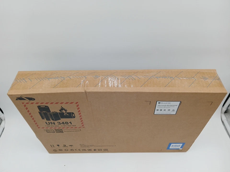 HP Stream 14-cb120ds 14" Laptop Intel Celeron 1.1 Ghz 4 GB Ram 64 GB HDD - Image 2 of 4