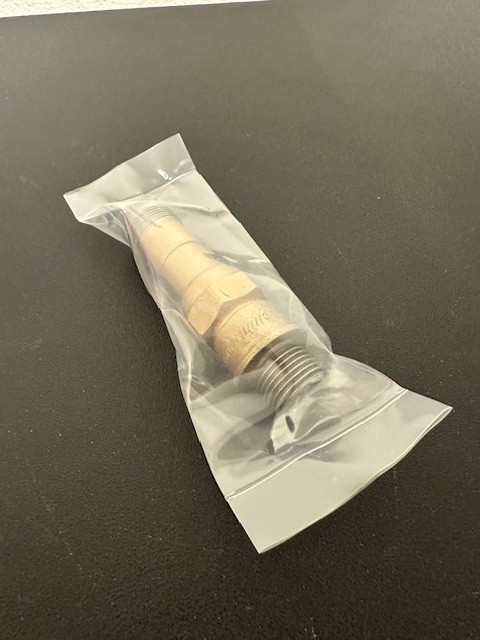 Champion Aircraft Spark Plug, P/N RHM38S Used/Cleaned