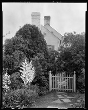Photo:Richmond Virginia 1933 Monument Avenue House Garden Gate