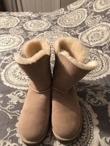 uggs size 9