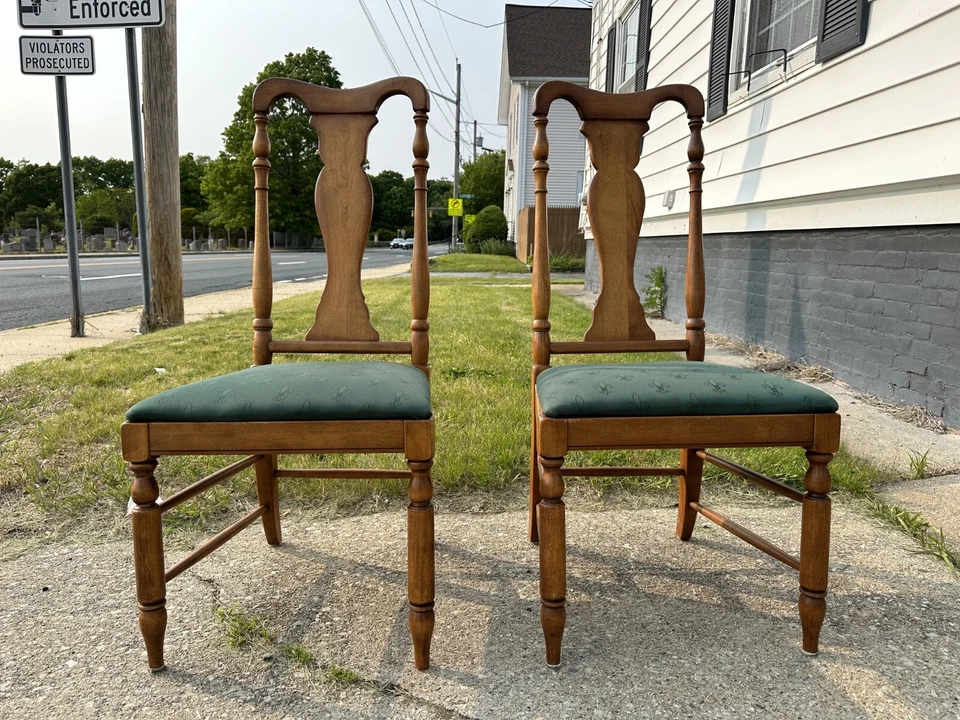 Sillas vintage de mediados de siglo Cushman Colonial Creations (2) Foto 3 de 4