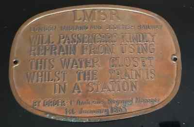 Schild aus dem WC eines Reisezugwaggon, mit Order vom 1. Jan. 1865    LMSR LONDO
