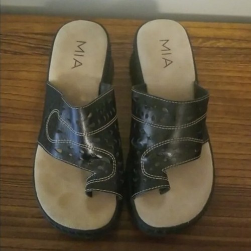 black mia platform sandals