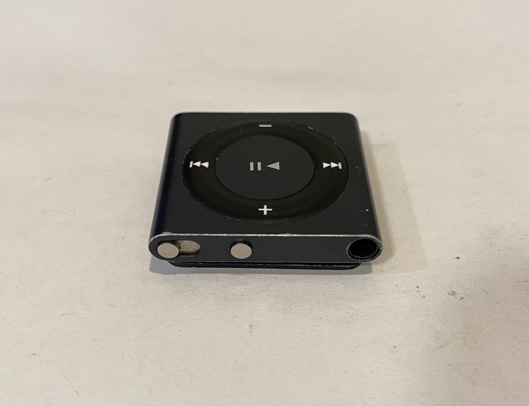 Apple IPod Shuffle 4th Generation Space Gray (2 GB) Works