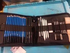 pencil drawing art set in case
