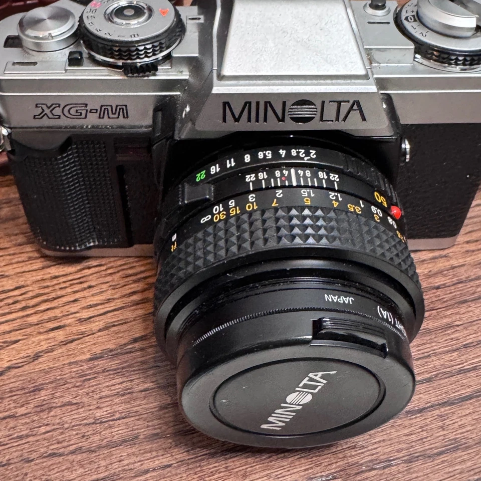 Kit de cámara Minolta XG-M 35 mm 50 mm 135 mm lente automática 30FX flash Vivitar estuche de filtro Foto 2 de 4