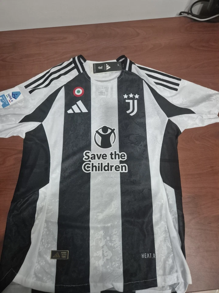 Maglia Juventus Cambiaso Home 2024 2025 Autografata Con Prove Foto E Video - Immagine 3 di 4
