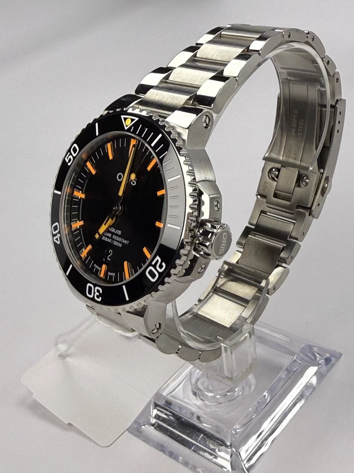 Oris Aquis relógio automático data 43,5 mm - 01-733-7730-4159-07-8-24-05PEB - Imagem 4 de 4