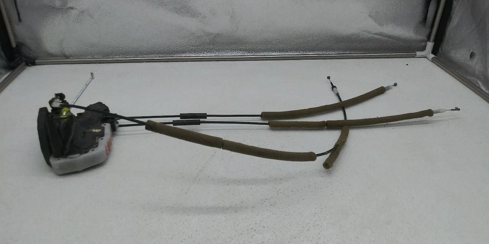 15 16 17 18 19 LEXUS RC350 DRIVER FRONT DOOR LOCK ACTUATOR OEM 5040204 - Image 3 of 4