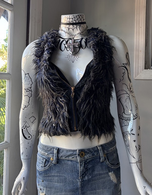   2000s Guess kids  faux fur vest