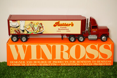 Winross Diecast 1/64 Scale Truck Rutter's Family Restaurant T-Bird Reefer 1997