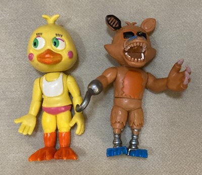 Five Nights At Freddy s 4'' Lot of 2 Figures Foxy & Baby Chick FNAF