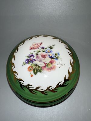 LUCE LIMOGES FRANCE ROUND TRINKET/POWDER JAR GREEN GOLD AND FLORAL PRETTY!