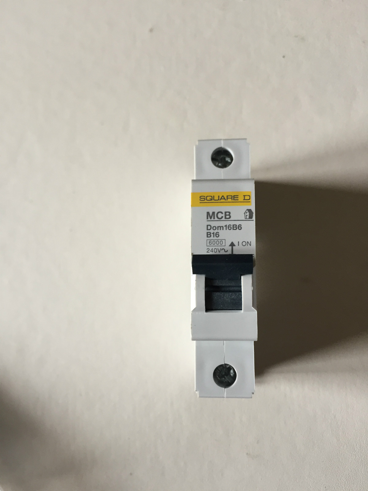 Square D DOM 16B6B16  16A SP Type B Curve  MCB  240V