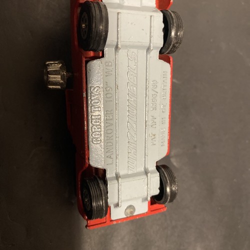 VTG Corgi Toys Whizzwheels red Landrover 109 WB breakdown tow truck Diecast - Picture 11 of 13