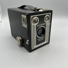 Vintage Brownie Target Six-20 40  s Era. Looks Fantastic. Shutter Works 