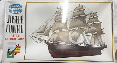 life-like hobby kits 09215 Joseph Conrad Cadet School Ship Model (F75)