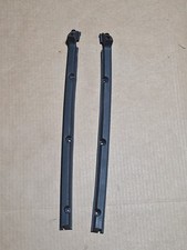 Jeep Wrangler 1997-2002 Windshield Frame Door Side Molding Small Crack In Rs