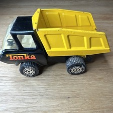 Vintage Tonka Toy Pressed Steel Dump Truck 22cm Tip-Up Bed 1980s