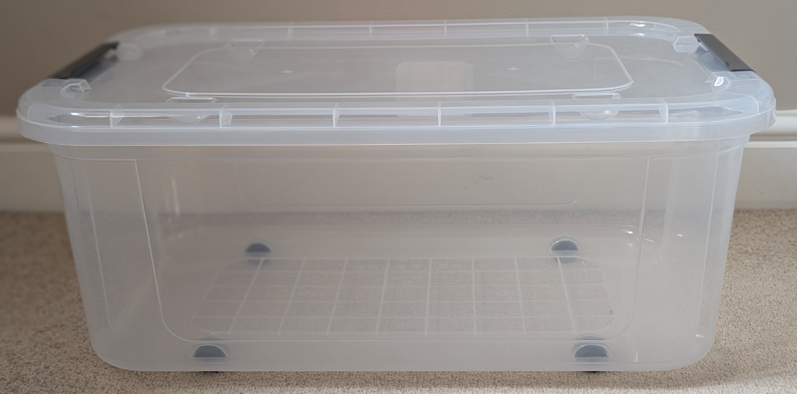 Plastic Storage Box Wheels Container Home Office Lockable Lid Stackable Boxes