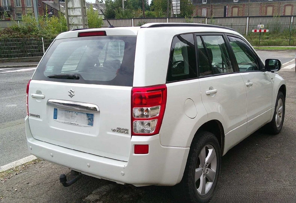 SUZUKI Grand VITARA 2 PHASE 2 1.9 DDIS - Photo 2/4
