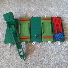 Tomy Trackmaster Trains Thomas And Friends Flat Bed Trucks and Recovery Crane 