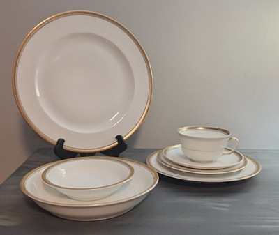 Art Deco Epiag Czechoslovakia - Gold Greek Key Pattern - 7 Piece Place Setting