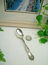 Oneida Rockford Silver  VINEYARD  non variation Silverplate  5 'O Clock Teaspoon