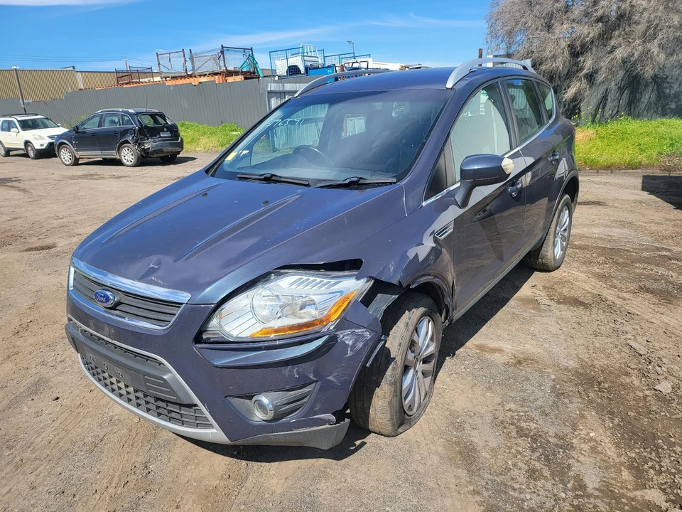 Ford Kuga Right Head Light TE 11/2011-11/2012 - image 4 of 4