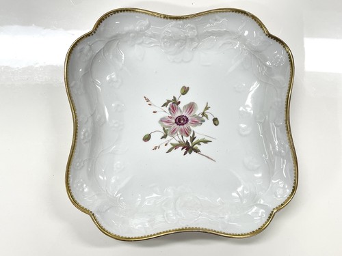 Pair Antique Chamberlain Worcester Relief Molded Floral Dessert Dishes, c 1820s - Picture 9 of 14