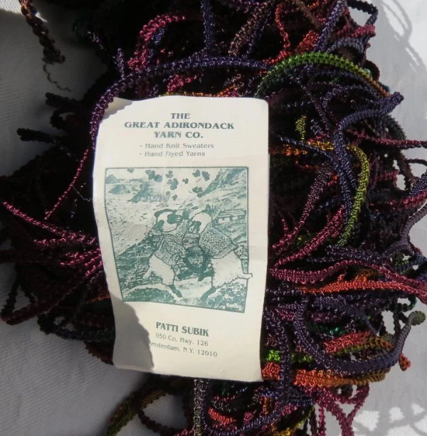 The Great Adirondack Yarn Co. Perlas de rayón Tiffany #912 hilo de cinta teñido a mano Lo Foto 3 de 4